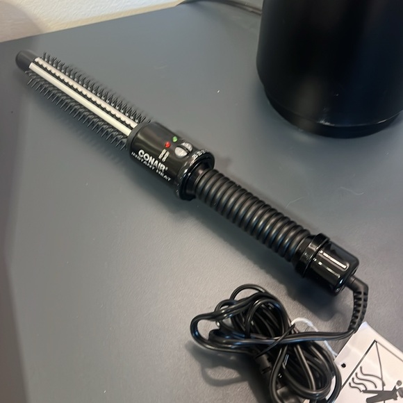 NWOT Conair Conair Instant Heat Styling Brush, 3/4-inch - Picture 2 of 4